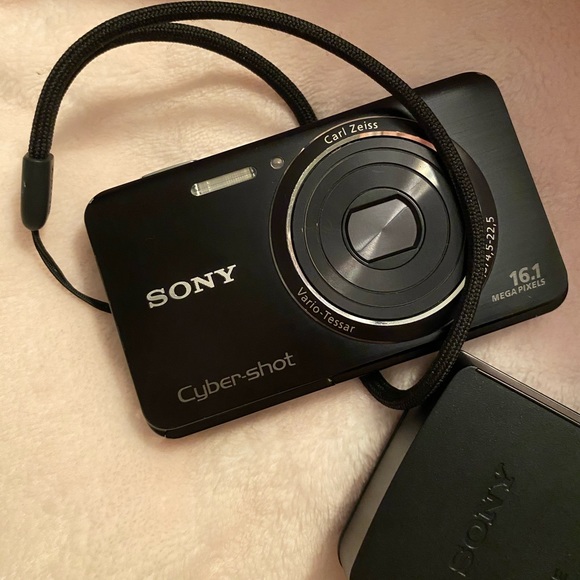 Camera 📸 - Picture 2 of 5